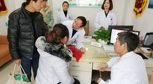 北京高级专家公益门诊暨白癜风公益大筛查 4.jpg